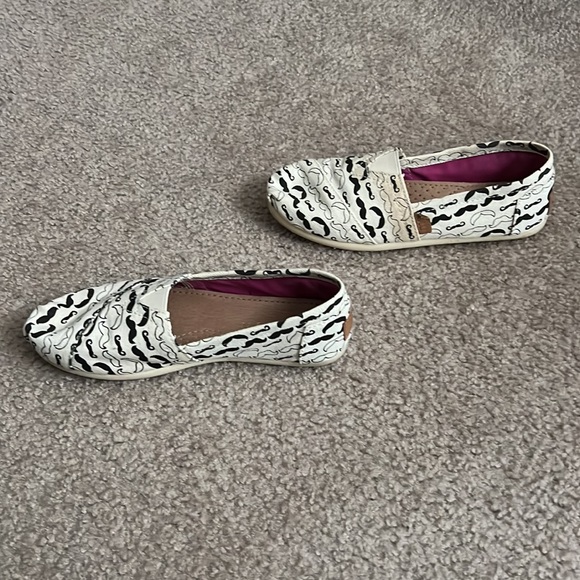 Madden Girl Cream Mustache Slip-Ons - Picture 3 of 5